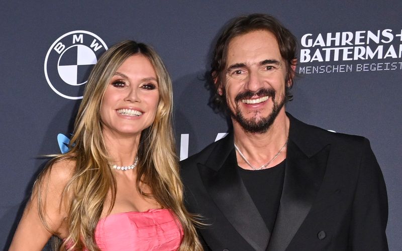 "Mehr als Bruderliebe" gab es zwischen Heidi Klum und Thomas Hayo nie, stellt die 52-Jährige in "On & Off the Catwalk - by Heidi Klum" klar.