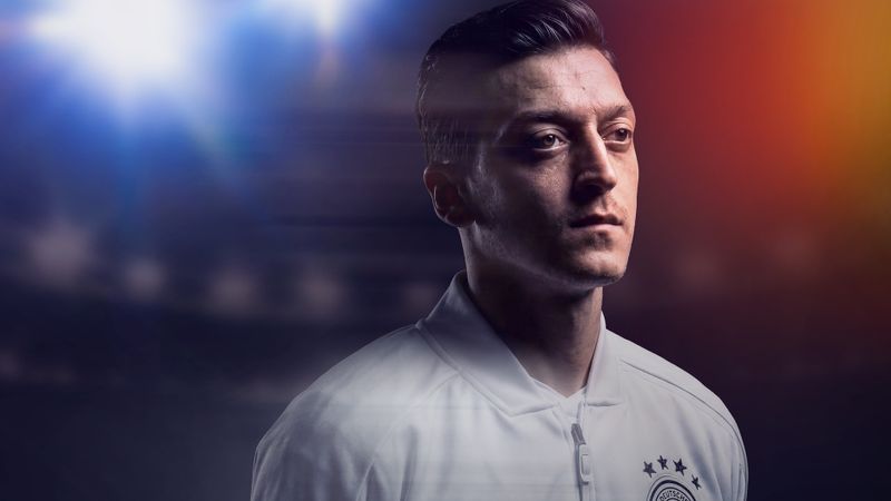 Mesut Özil - zu Gast bei Freunden