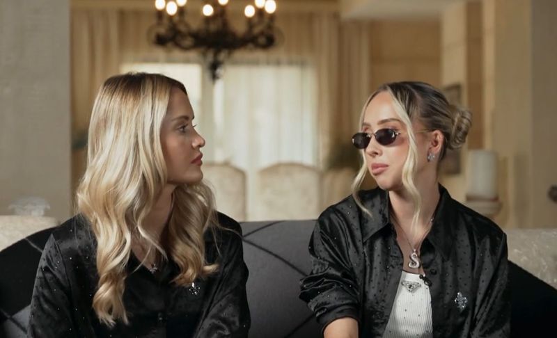 Davina und Shania sind ein Herz und eine Seele - trotz Meinungsverschiedenheiten.