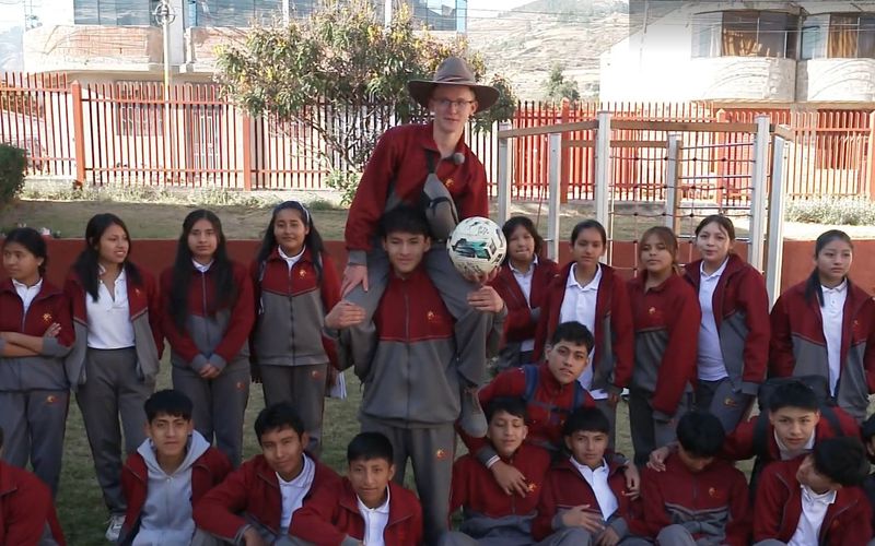 Abschied von seiner peruanischen Klasse: Lucas geht mit einem lachenden und einem weinenden Auge. 
