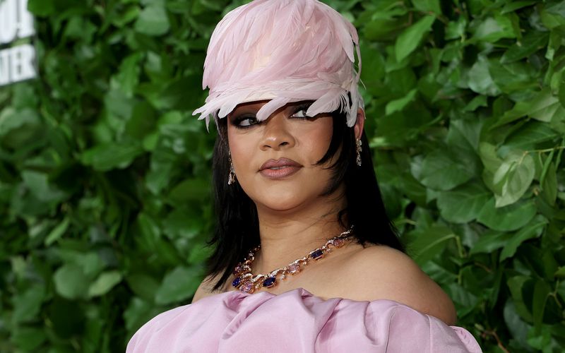 Ein Instagram-Video lässt Fans auf ein neues Rihanna-Album hoffen.