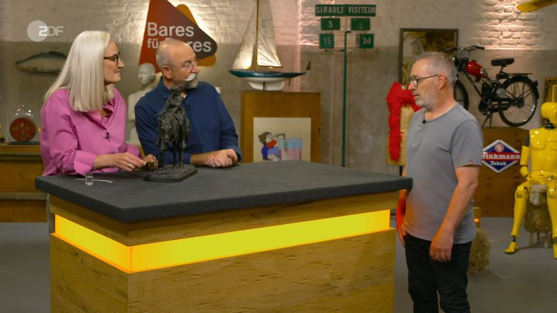 "Mein lieber Mann, das ist mal eine exzellente Arbeit", staunte Horst Lichter über die Reiterskulptur auf dem "Bares für Rares"-Expertisentisch. "Das ist wirklich bis ins kleinste Detail sehr, sehr schön gemacht." Aber war die Figur auch was wert?
