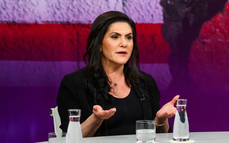 Die Exil-Iranerin Mariam Claren macht sich große Sorgen um ihre Heimat.