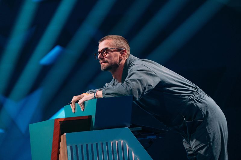 So dramatisch hätte sich Joko Winterscheidt den Einstieg in die sechs neuen Folgen der mittlerweile elften Quizshow-Staffel sicher nicht vorgestellt. Er gerät massiv unter Druck.