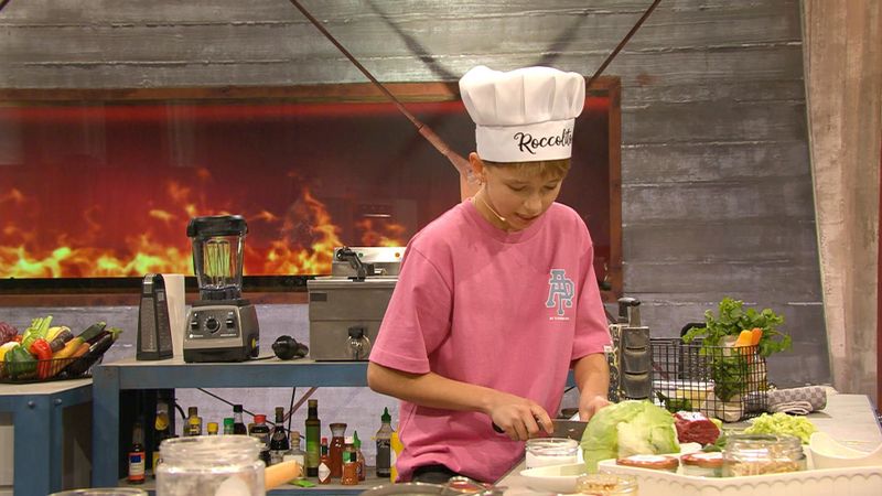 Rocco wollte rasieren und hielt Wort. Er schlug Henssler in der ersten Küchen-Competition und dann auch 18:17 in der Vorspeise.
