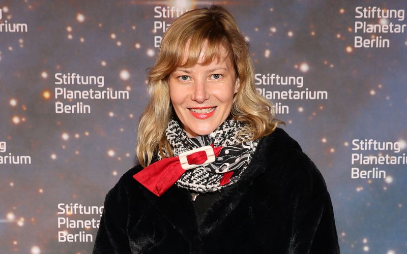 ZDF-Star Teresa Weißbach möchte auf alle Eventualitäten vorbereitet sein. Weil Schauspielerinnen über 50 weniger Rollenangebote bekommen, baut sich die 44-Jährige ein zweites berufliches Standbein auf.