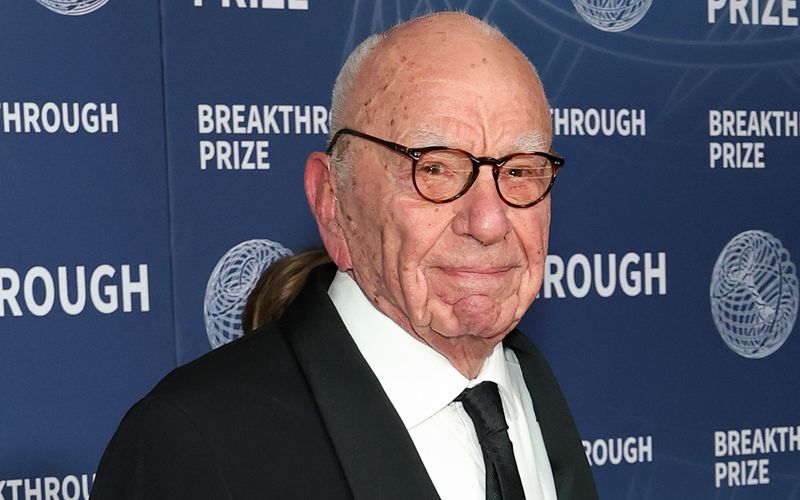 Er war und ist einer der mächtigsten Medienunternehmer aller Zeiten: Fox-News-Gründer Rupert Murdoch feiert am 11. März seinen 95. Geburtstag. Damit ist er einer der ältesten noch lebenden Promis, aber bei weitem nicht der älteste ...  