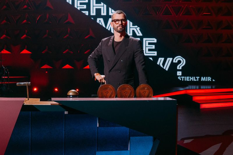 Anfänglich wollte Joko Winterscheidt ein großes Herz zeigen, als seine Showreihe ein Herz für Rückkehrer zeigte: Ein Wildcard-Kandidat durfte noch einmal antreten. Nach und nach wurde dem ProSieben-Entertainer aber klar, was für ein Risiko er da eingegangen war.