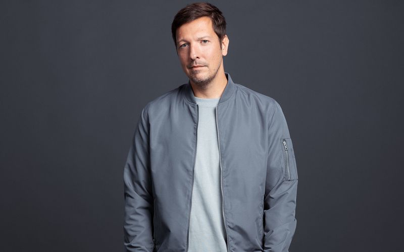 Hinter dem Begriff Coaching verbirgt sich alles von Astrologie über Psychotherapie und Persönlichkeitstraining bis hin zu Versprechen von Reichtum und Gesundung, wenn man dieses oder jenes tut. "Schaut man sich diesen Markt genauer an", sagt Thilo Mischke, "stellt man fest, dass Life-Coaches oben genannten Punkte sogar oft miteinander verbinden."