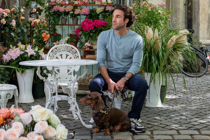 Yascha (Linus Schütz) ist auf der Suche nach der großen Liebe.