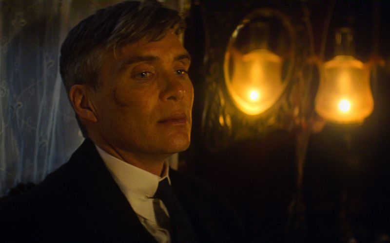 Willkommen zurück, Tommy Shelby: Im Jahr 1940 und inmitten der Kriegswirren muss sich der von Cillian Murphy verkörperte Gangsterboss in "Peaky Blinders: The Immortal Man" (Netflix) seinen eigenen Dämonen stellen.