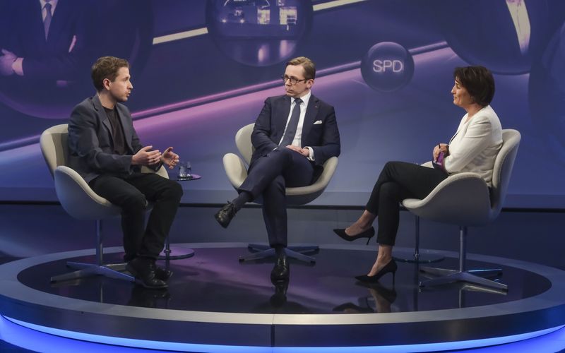 Kevin Kühnert (links) und Philipp Amthor diskutierten bei Sandra Maischberger.