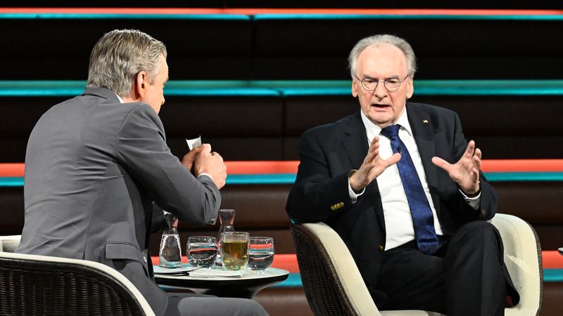 Der im Januar zurückgetretene Ministerpräsident von Sachsen-Anhalt, Reiner Haseloff, bezog bei "Markus Lanz" Stellung zu den starken Umfrageergebnissen der AfD in seinem Bundesland.