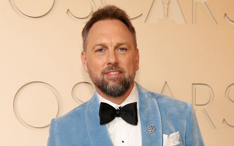 Steven Gätjen hatte am roten Teppich der Oscars 2026 kaum Chancen, Stars ans Mikrofon zu bekommen.