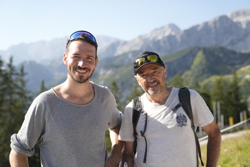Ski-Legende Christian Neureuther (rechts) war für seinen Sohn Felix immer Vorbild und Begleiter - nicht nur im Sport, sondern vor allem im Leben. Heute ist Felix (41) selbst vierfacher Vater.