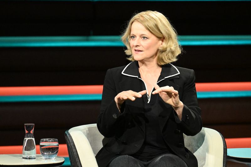 Journalistin Kristina Dunz erklärte, dass der Angriff auf den Iran ein klarer Völkerrechtsbruch durch Israel und die USA sei.