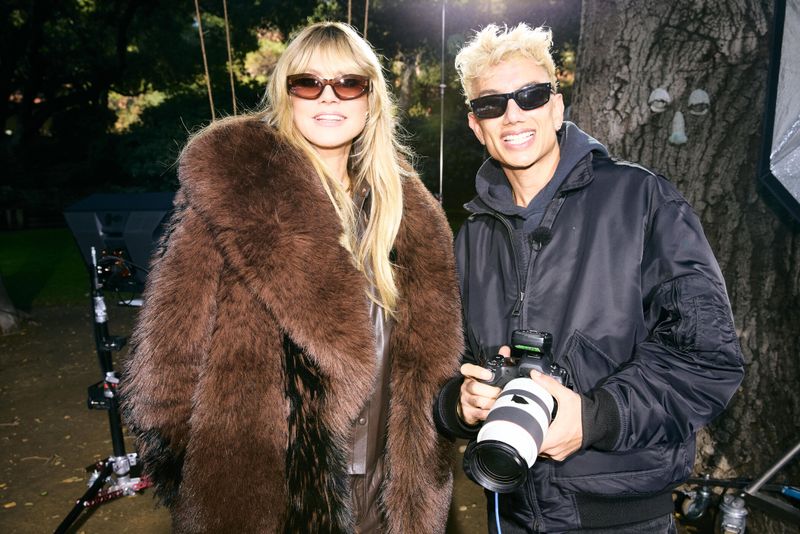 Heidi Klum und Fotograf Vijat Mohindra wollen von den Models Leidenschaft sehen.