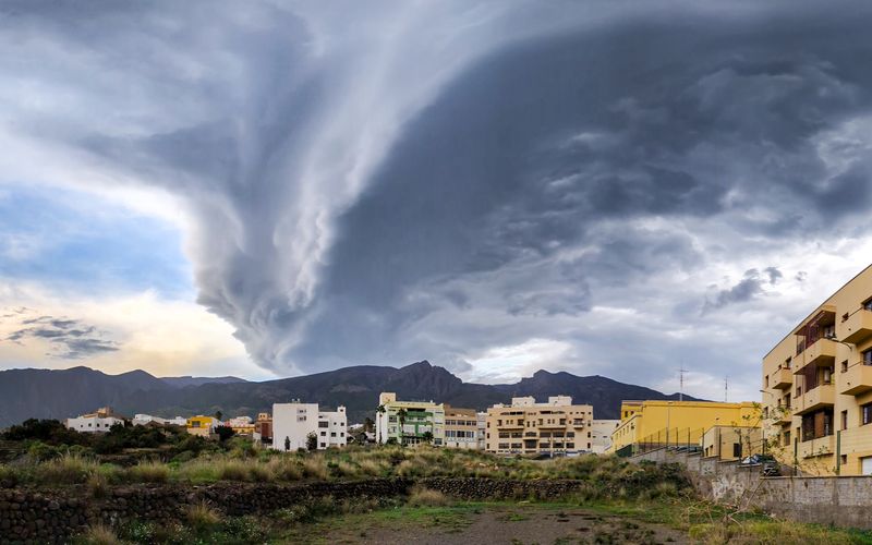 Auf den Kanarischen Inseln wird es in den kommenden Tagen zu extremen Unwettern kommen.