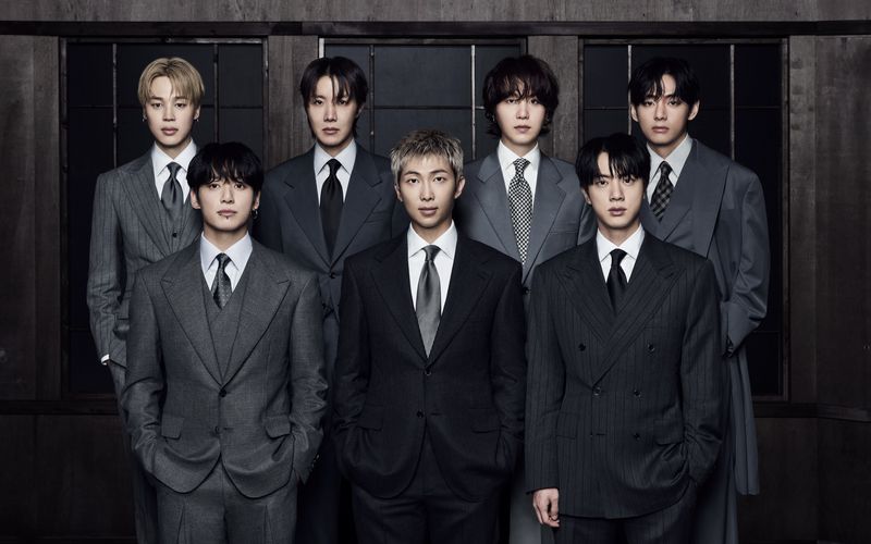 Sie gingen als Boyband, sie kommen zurück als Boyband: Nach dem Pflichtdienst beim Militär feiern BTS mit "Arirang" ihr Comeback.