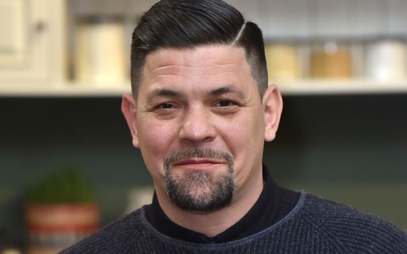 "Man wird von mir nie etwas Negatives über Kollegen hören", stellt Tim Mälzer im Interview klar.