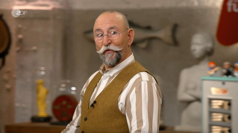 Im ersten Moment konnte Horst Lichter die Reaktion von Friederike Werner nicht nachvollziehen. "Voller Ehrfurcht" stand die Expertin vor dem Objekt in der Montagsausgabe der ZDF-Trödelshow "Bares für Rares". Erst im Laufe der Expertise wurde dem Moderator klar: "Jeder Mensch braucht einen Thangka." Nur die Händler standen weiter auf dem Schlauch ... 