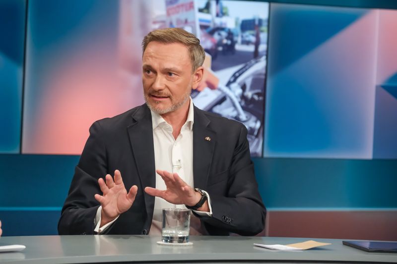 Christian Lindner hat bei "Hart aber fair" über eine mögliche Rückkehr in die Politik gesprochen.