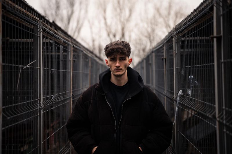 Nathan Goldblat hat sich auf eine Investigativ-Recherche eingelassen, bei der er offenbar auf Schritt und Tritt beobachtet wurde.