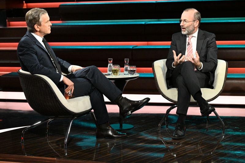 Bei "Markus Lanz" musste sich EVP-Fraktionschef Manfred Weber kritischen Fragen zur einer angeblichen Annäherung der EVP an Rechtsaußen in der Migrationspolitik stellen.