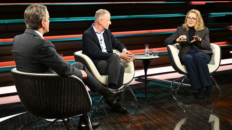 Energieökonomin Claudia Kemfert schockierte Markus Lanz (links) mit ihrer Einschätzung der Auswirkungen des Iran-Krieges.