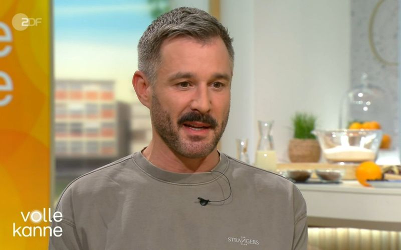 Jochen Schropp hat im ZDF-Magazin "Volle Kanne" über die Dreharbeiten zum Film "Baumgeflüster" gesprochen.