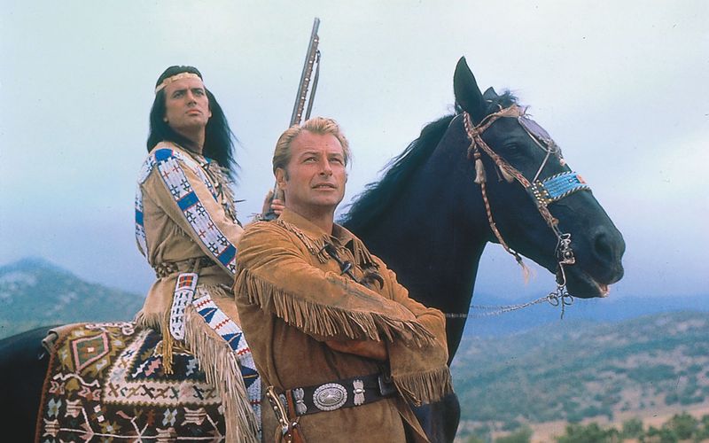 Sie ritten Seite an Seite in die deutsche Kinogeschichte: Die Blutsbrüder Winnetou (Pierre Brice, links) und Old Shatterhand (Lex Barker) in "Winnetou 2. Teil".