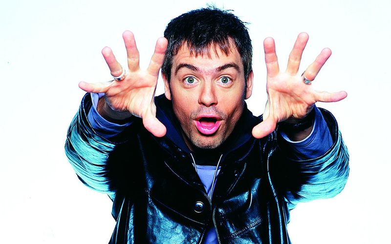 Vorher gab es vor allem (politisches) Kabarett und Klamauk im Fernsehen: Dass in den 90er-Jahren eine neue Generation von Comedy-Stars auf den Bildschirm drängen konnte, daran hatten Shows wie "RTL Samstag Nacht" und die SAT.1-"Wochenshow" großen Anteil. Doch was machen die einstigen Shootingstars heute? Anlässlich des 60. Geburtstags von Michael Mittermeier zeigen wir, was die Stand-up-Stars und Kultkomiker heute machen ...