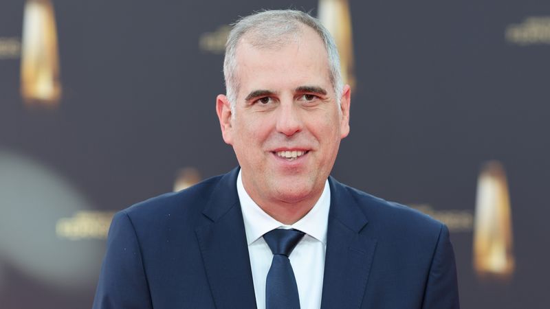 RTL-Deutschland-CEO Stephan Schmitter hat in einem aktuellen Interview unter anderem über Gil Ofarims Dschungel-Sieg und Stefan Raab gesprochen.