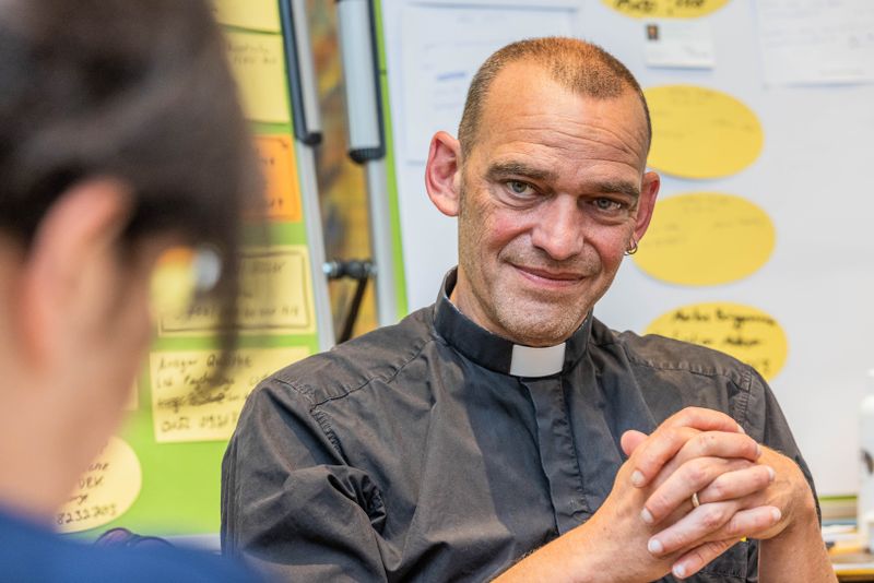 Albi Roebke findet Kraft und Halt in seinem Glauben. Die Osterfeiertage erinnern ihn daran, "dass es Hoffnung in allem Leid gibt".