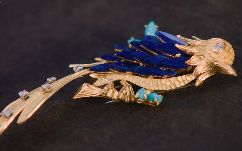 Die Paradiesvogel-Brosche ging an Benjamin Leo Leo.