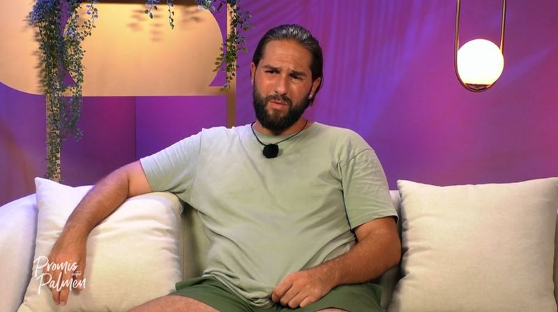 Maurice muss sich im Duell gegen Edith geschlagen geben und "Promis unter Palmen" verlassen.