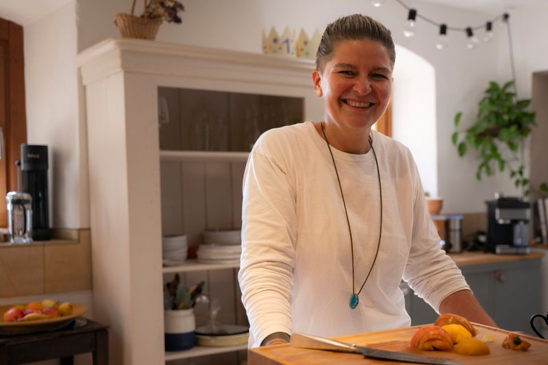 Diana Burkel kennt man aus der beliebten BR-Reihe "Wir in Bayern".