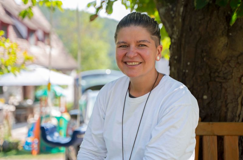 In ihrer turbulenten Jugendzeit traf die spätere Fernsehköchin einst eine weitreichende Entscheidung.