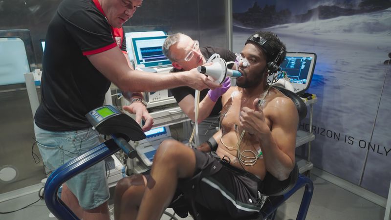 Die Wissenschaftler arbeiten daran, Erkenntnisse über die Grenzen der Kühlwirkung von Schweiß bei extremen Temperaturen und hoher Luftfeuchtigkeit zu gewinnen.