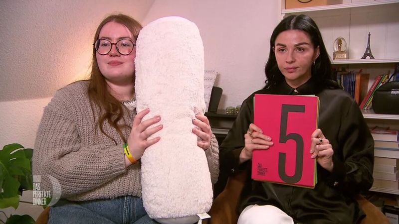 Aus Mangel an "Ästhetik, Balance und Genuss" vergibt Stasya (r.) nur fünf Punkte.