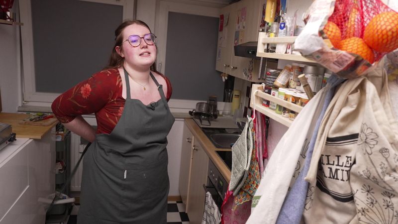 Mette-Lina zaubert in ihrer kleinen Küche große Kulinarik.
