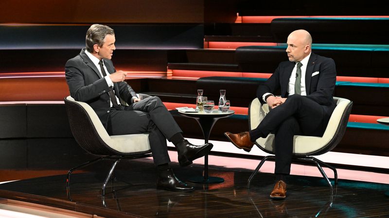 Markus Lanz (links) und Alexander Hoffmann waren mit Blick auf den Iran unterschiedlicher Meinung.