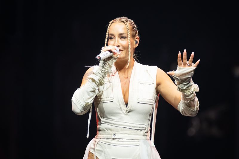 Sarah Connor ist neben ihrem Beruf als Sängerin seit Jahren als Meeresschutzaktivistin aktiv.