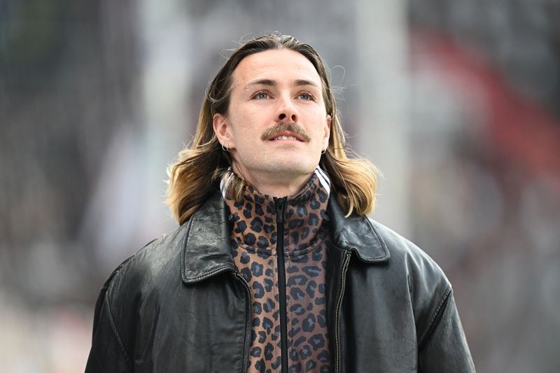 Aushängeschild einer links-alternativen Fußballkultur: St. Pauli-Kapitän Jackson Irvine gilt als idealer Repräsentant der Werte des Hamburger Clubs.