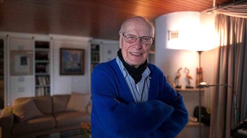 Helmut erzählt in der ZDF-Reportage "100 Jahre Leben: Was wirklich zählt" von seinen "vier L" für ein erfülltes Leben.