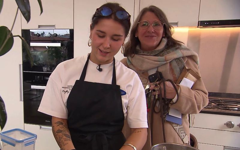 "Sie hat meine Gene": Lunas (links) Mutter Sabine platzt vor Stolz auf ihre kochbegabte Tochter.