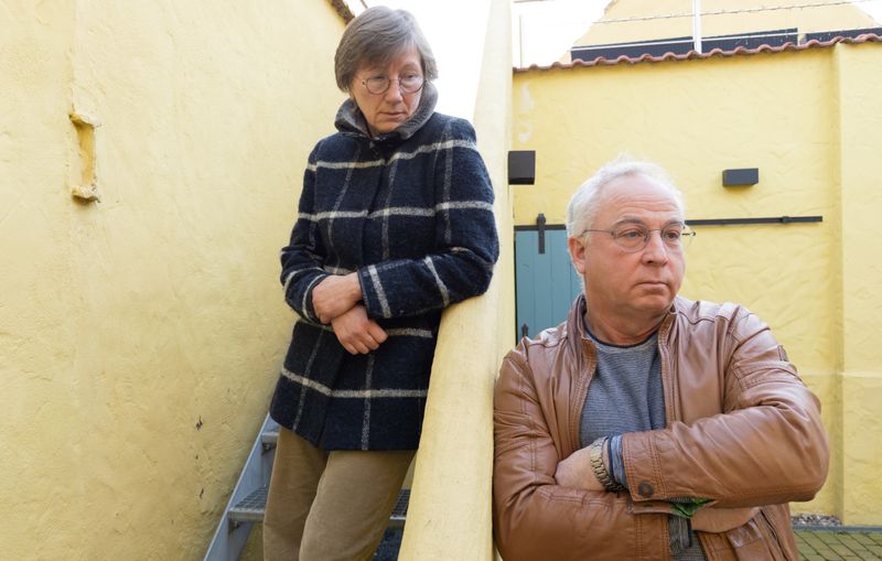 Als Jürn von Sylvias heimlicher Liebschaft erfährt, reagiert er tief verletzt.