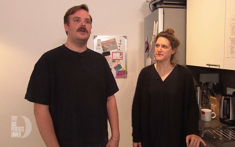 Früher war Angelika (40) unglücklich in Johannes (40) verliebt, heute ist ist seine beste Freundin und Schnippelhilfe.