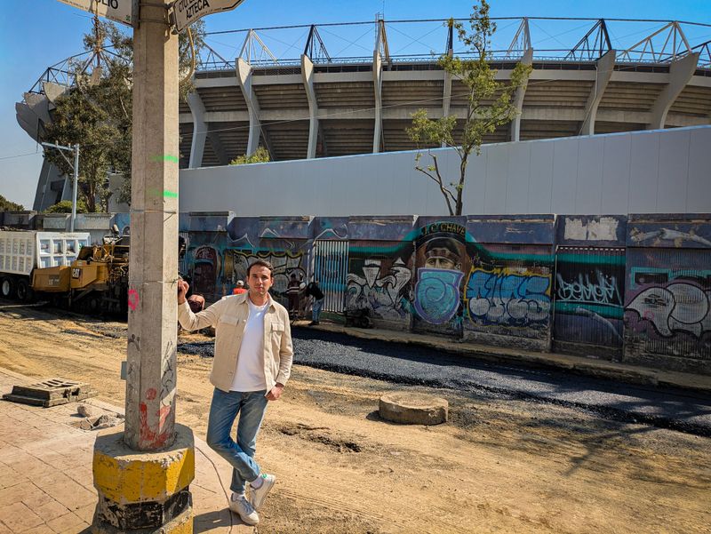 Sherif Rizkallah besuchte das Aztekenstadion in Mexiko Stadt und sah sich den Stand der Renovierungsarbeiten an, die in Vorbereitung auf die Fußball-WM 2026 durchgeführt wurden.