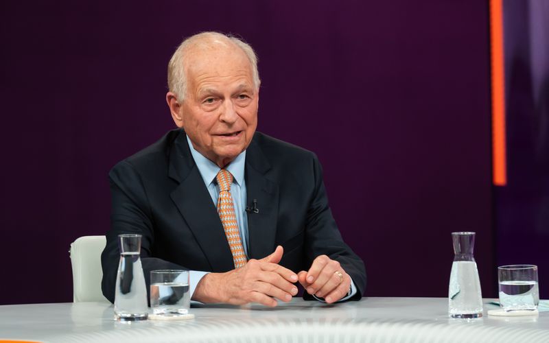 Wolfgang Ischinger, Vorsitzender der Münchner Sicherheitskonferenz, ging mit der US-Politik scharf ins Gericht. Außerdem plädierte er für eine Partnerschaft mit der Ukraine - "der mit Abstand kampferprobtesten, modernsten und leistungsfähigsten Armee Europas".